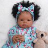 Bambola Reborn Kiara 50cm — Afroamericana con Capelli Afro Rooted e Fascia Floreale