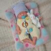 Bambola Reborn Lia Mini 18cm — Sleeping Baby Full Body Silicone Alimentare con Cappello Calzini e Catena Ciuccio