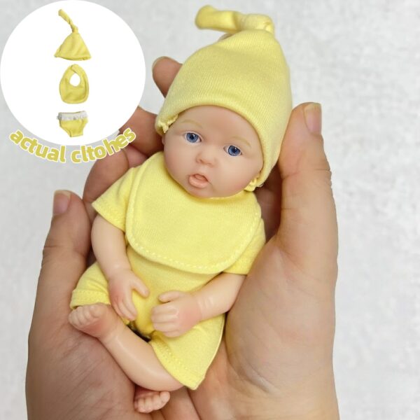 Bambola Reborn Lily Mini 15cm — Genesis Hand-Painted Artist Edition Femminuccia 4 Combinazioni Occhi e Vestito — immagine 1 Bambola Reborn Lily Mini 15cm — Genesis Hand-Painted Artist Edition Femminuccia 4 Combinazioni Occhi e Vestito
