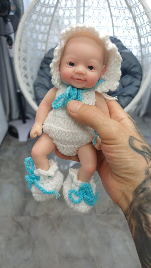 Bambola Reborn Nina Mini 18cm — Micro Preemie Full Body Silicone Platinico Femminuccia con Peluche Antistress