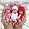 Bambola Reborn Vivienne Mini 15cm — Pocket-Size in Silicone Pieno con 3 Varianti Colore (Bianco/Rosa/Rosso)