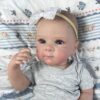 Bambola Reborn Luisa 46cm — Corpo in Vinile Lavabile, Unghie Dipinte a Mano 6 Bambola Reborn Luisa 46cm — Corpo in Vinile Lavabile, Unghie Dipinte a Mano